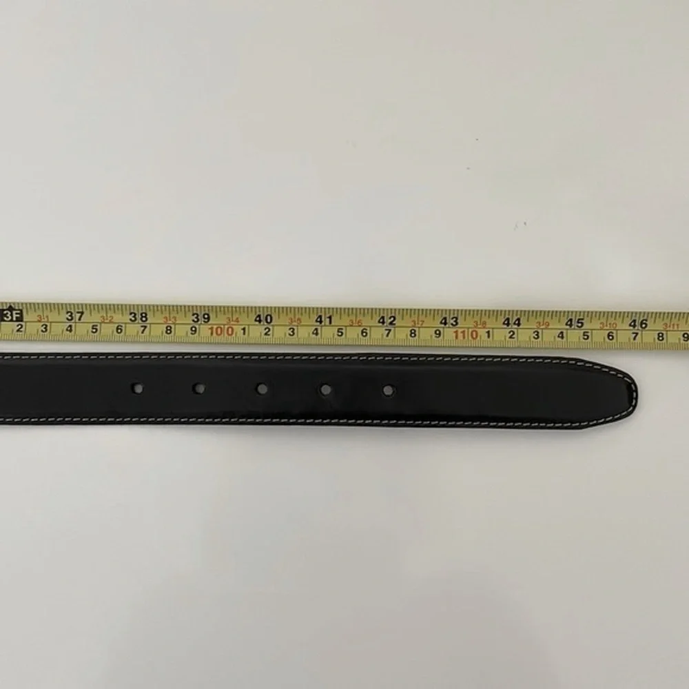 J. Crew men’s Size 40 black leather belt.‎ Solid brass silver buckle. EUC